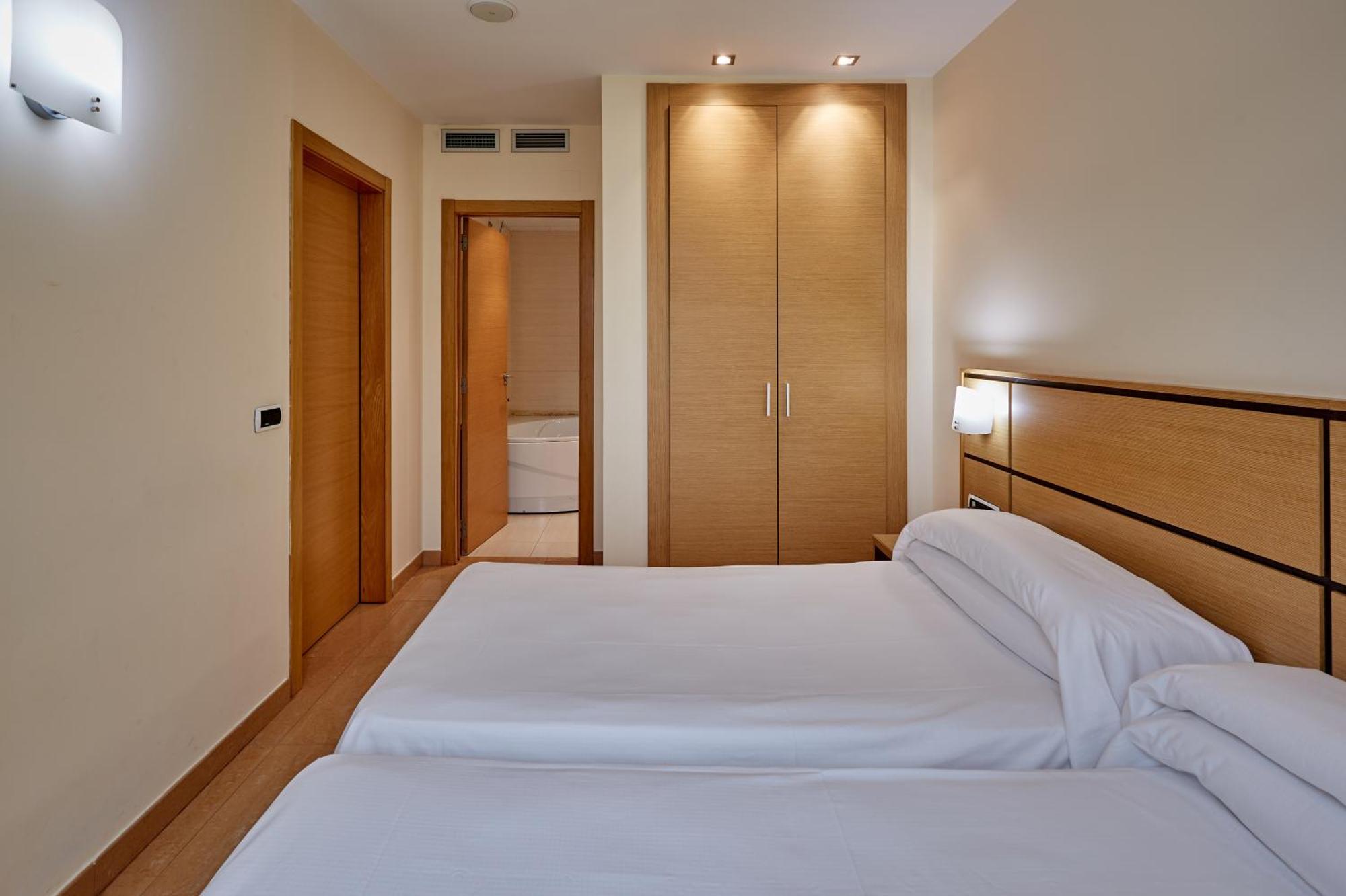 Dona Lola Hotel Castellón de la Plana Kültér fotó