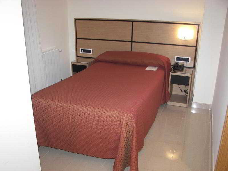 Dona Lola Hotel Castellón de la Plana Kültér fotó