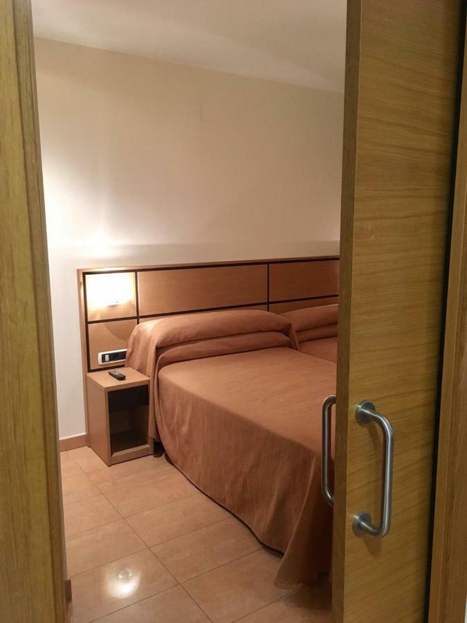 Dona Lola Hotel Castellón de la Plana Kültér fotó